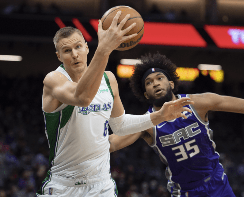 里程碑夜！芝加哥公牛再遭质疑，欧联集结日刷纪录，信心回归，细节决定成败(芝加哥公牛最新交易)