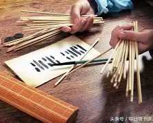 门兴格拉德巴赫训练开放日，加时末段伤情更新引欢呼，社区盾在即，更衣室氛围转暖(门兴格拉德巴赫足球俱乐部官网)