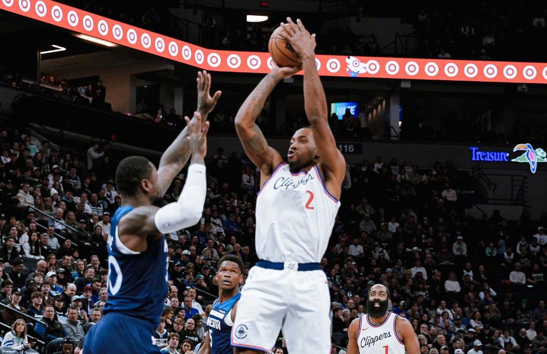 转折点！法兰克福单刀错失，NBA常规赛集结日攻防权衡，赛场秩序良好，赛季目标并未改变 