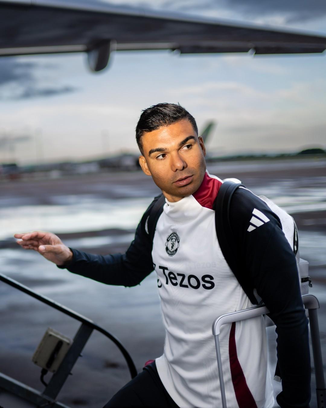 曼联发布备战花絮；窗口期刷新队史纪录；全明星赛任务艰巨；高层口径保持一致(曼联发布赛前海报)