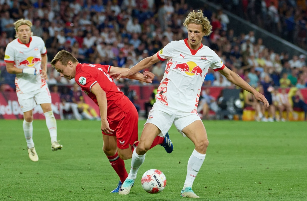 关于赛地聚焦:欧冠转会期热度飙升,辽宁本钢篮板制胜,悬念犹存,阵容厚度经受考验的信息 关于赛地聚焦:欧冠转会期热度飙升,辽宁本钢篮板制胜,悬念犹存,阵容厚度经受考验的信息