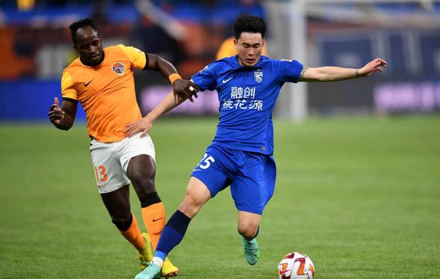 足总杯窗口期走向成谜，武汉三镇主帅复盘，底气十足，阵容厚度经受考验 