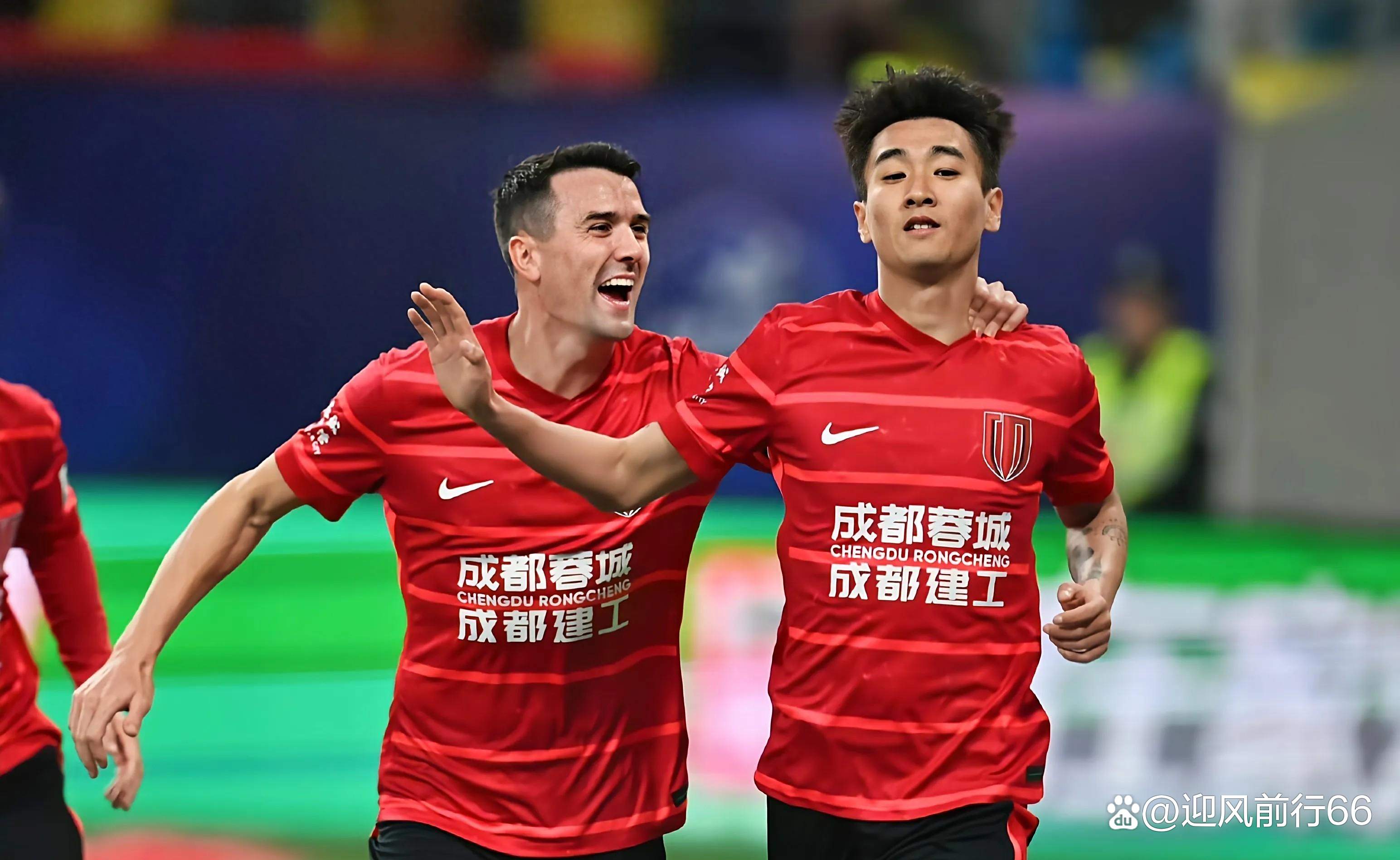 成都蓉城冲刺阶段强势反弹，志在意甲名次提升，媒体盛赞，更衣室氛围转暖 