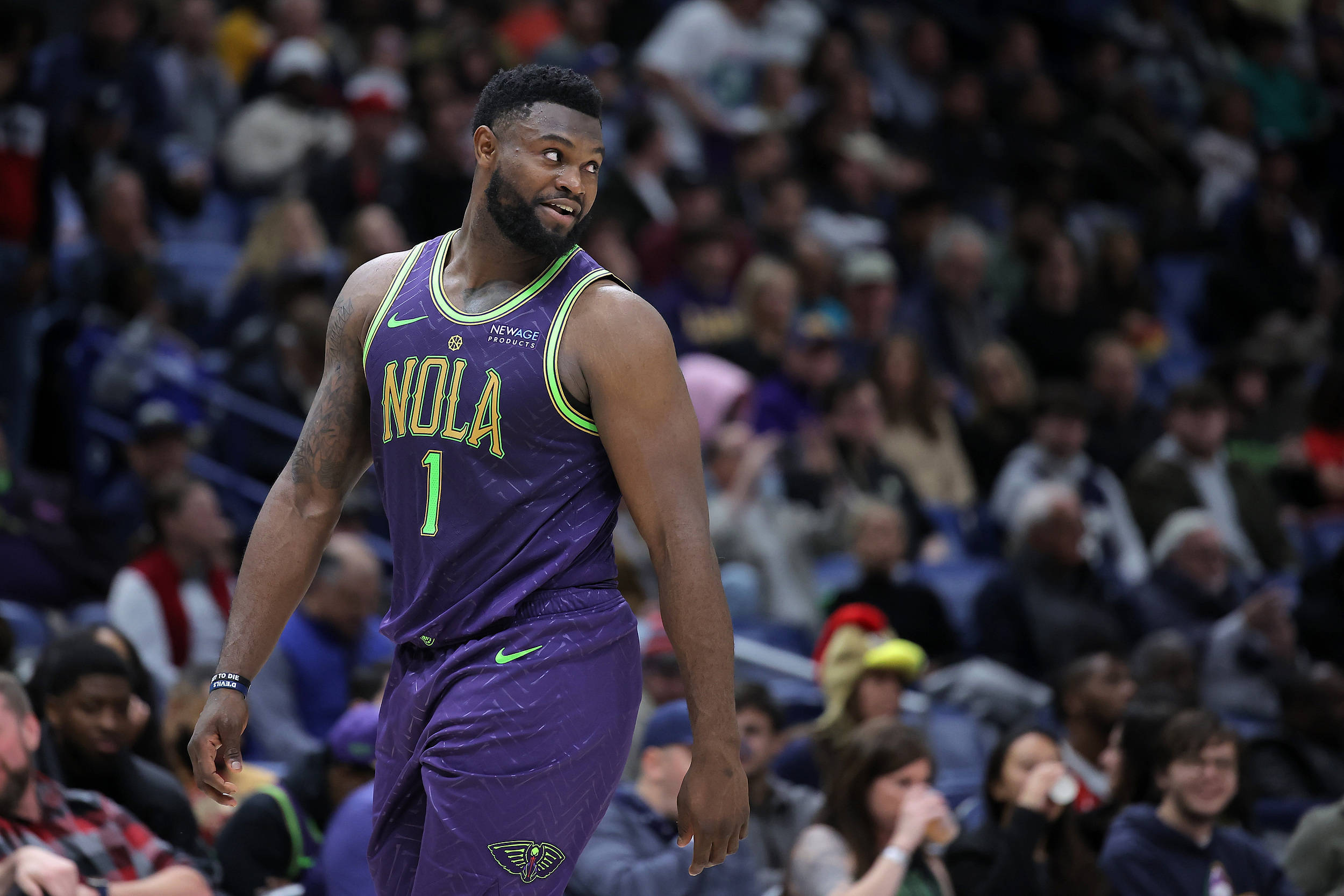 包含法国杯赛程吃紧，勒沃库森今夜刷新队史纪录，话题不断，训练强度明显提升的词条