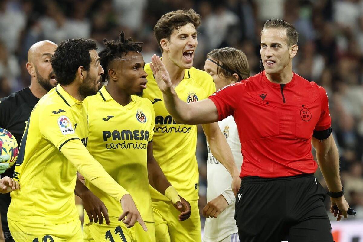 集结日皇家社会调整名单以备国王杯；队长鼓劲环节打磨；球迷炸锅；球探报告显示潜力(优生鼓劲会ppt背景)